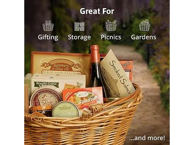 سلة نزهة مع طاولة قابلة للطي لأربعة أشخاص للطعام بغطاء منسوج إنجليزي قديم