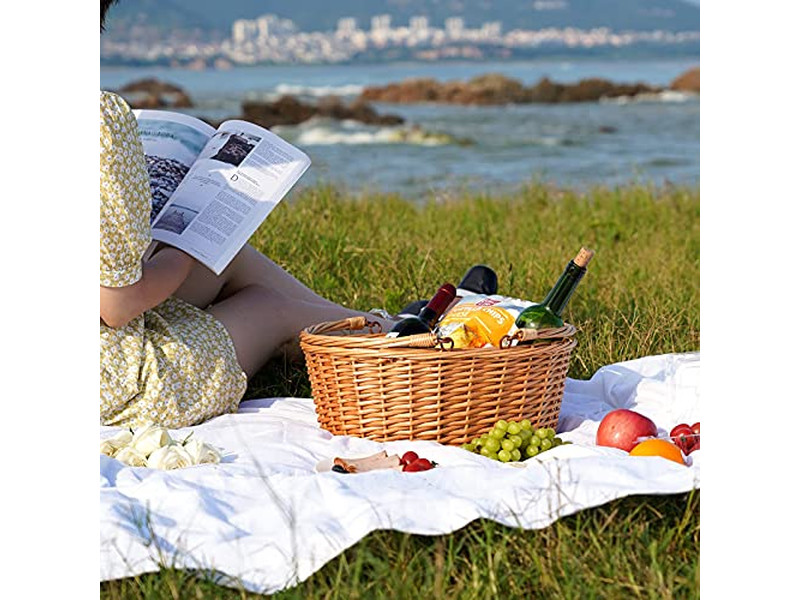 سلال نزهة معزولة مع مجموعة أدوات مائدة لعيد الحب تخزين بلاستيكي