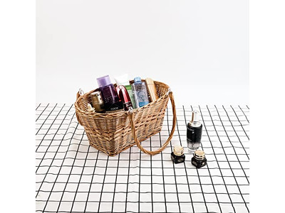 مجموعة نزهة شاطئية على الطراز الريفي سلة معزولة وصناديق ماركات